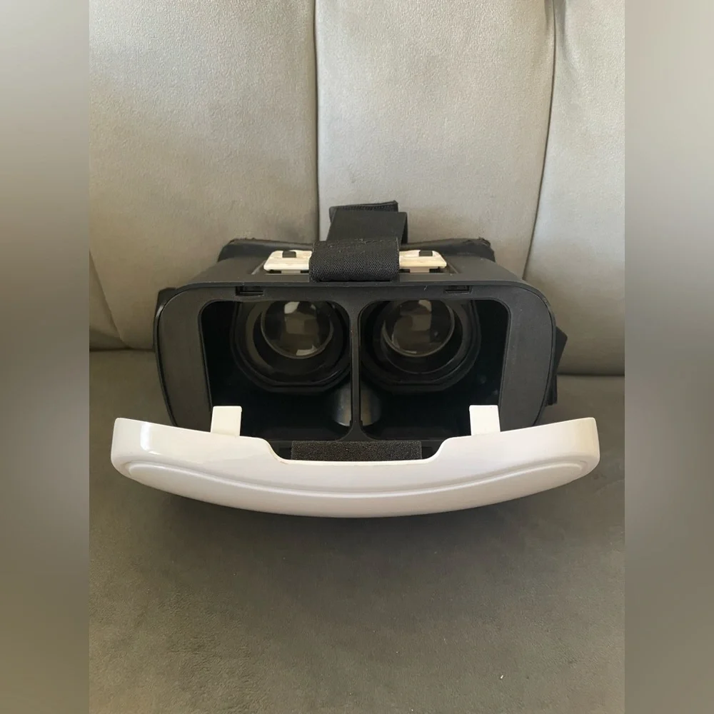 ONN White Virtual Reality VR Smartphone Headset for Apple